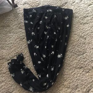 Black floral Old Navy Leggings